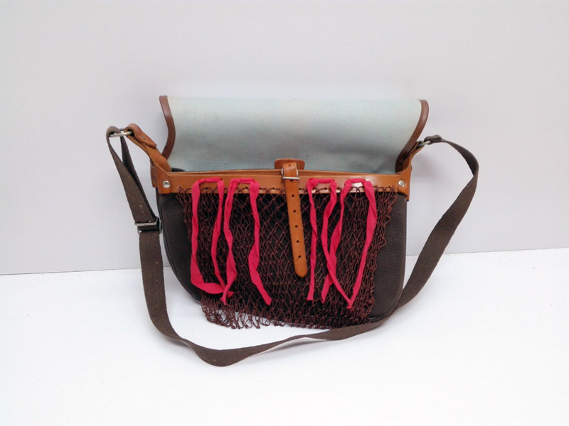 bolsa cartuchera cazador piel rejilla hilo 26x35_5x7 1u